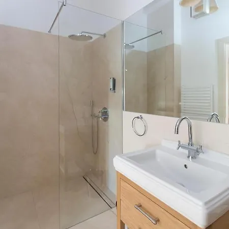 Posiadlosc Wiejska I Ogrody Acqua Di Rosa 5*