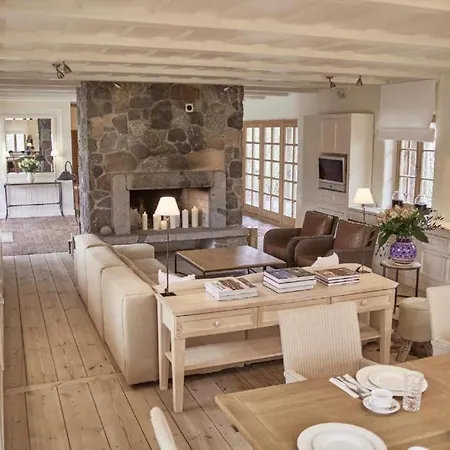 Posiadlosc Wiejska I Ogrody Acqua Di Rosa 5* Zameczek